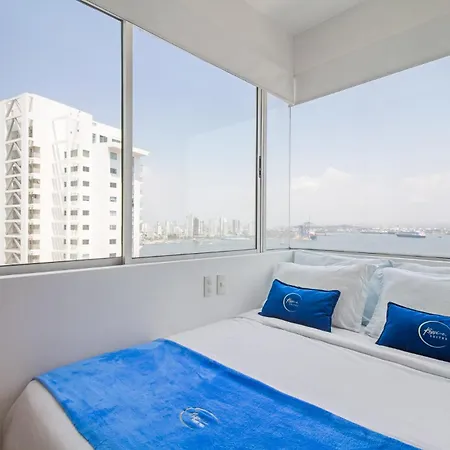 Vista De Lujo Al Mar Y La Bahía Apartamento