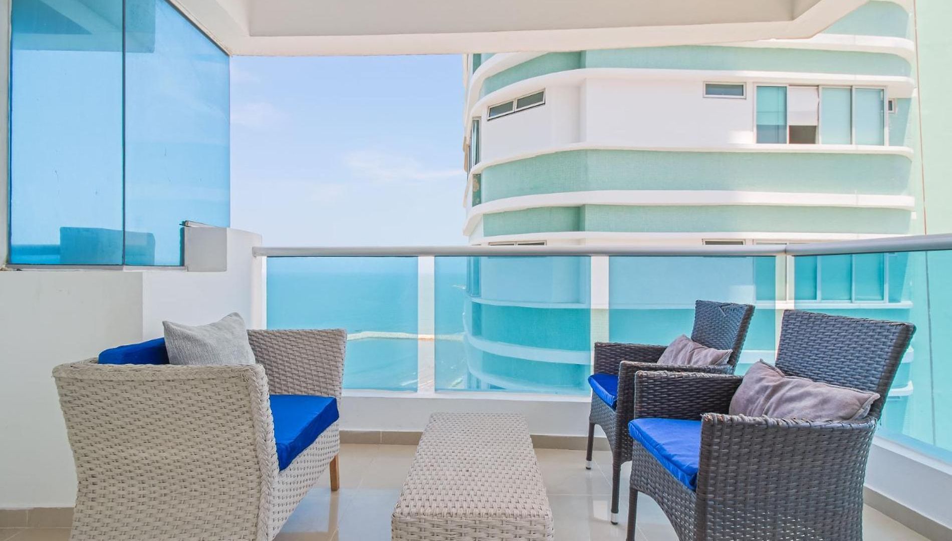 Vista De Lujo Al Mar Y La Bahía Apartamento