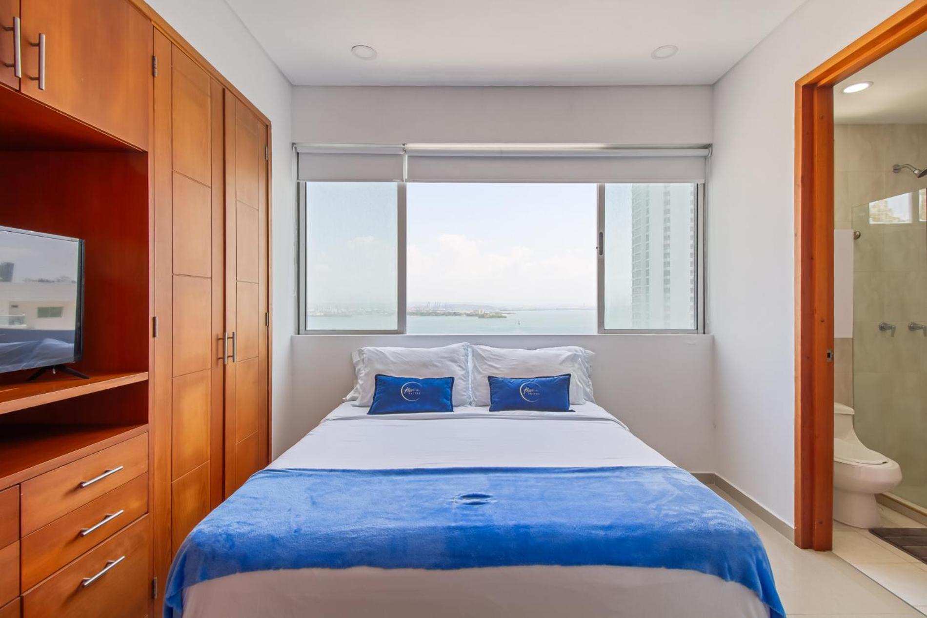 Vista De Lujo Al Mar Y La Bahía Apartamento